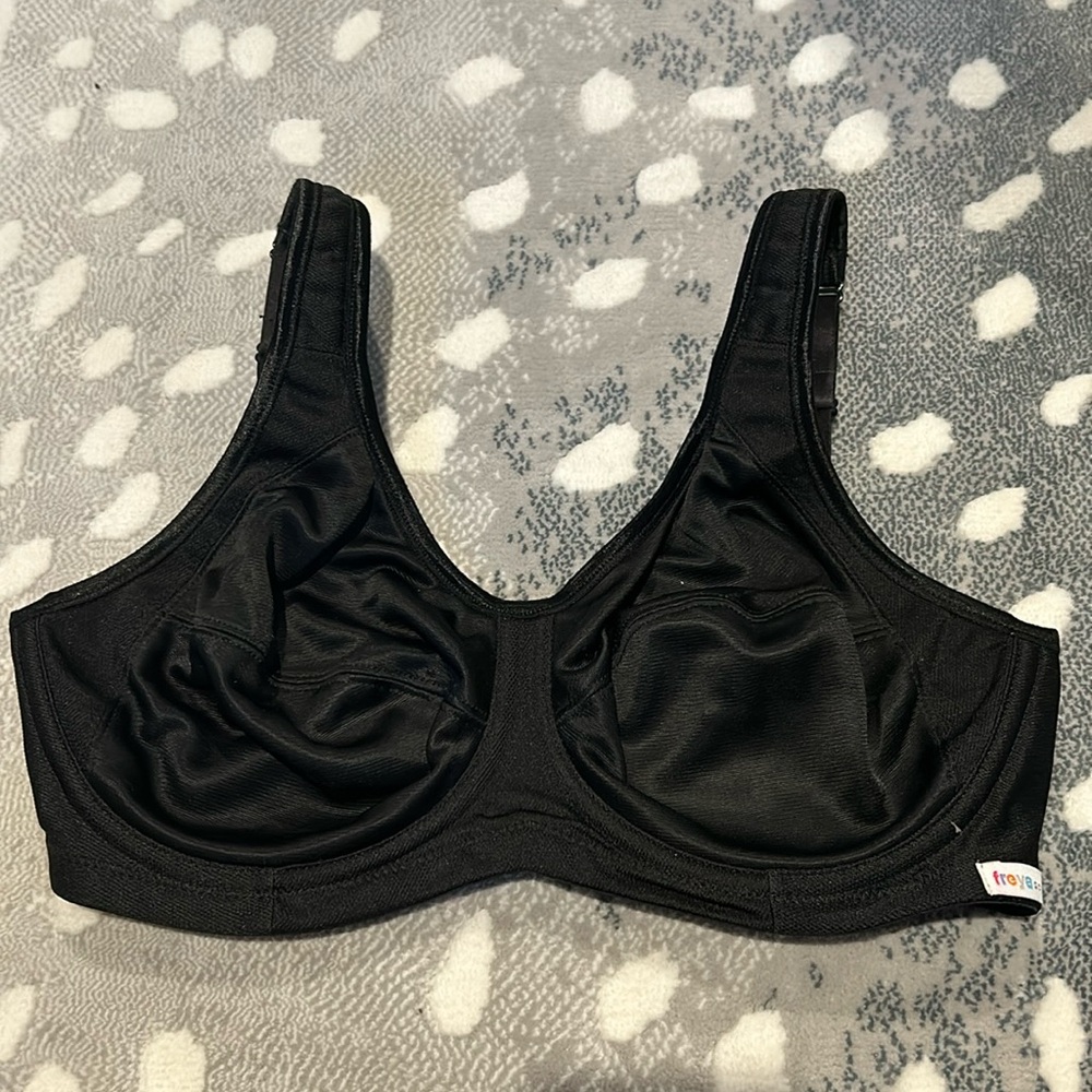Freya underwire sports bra